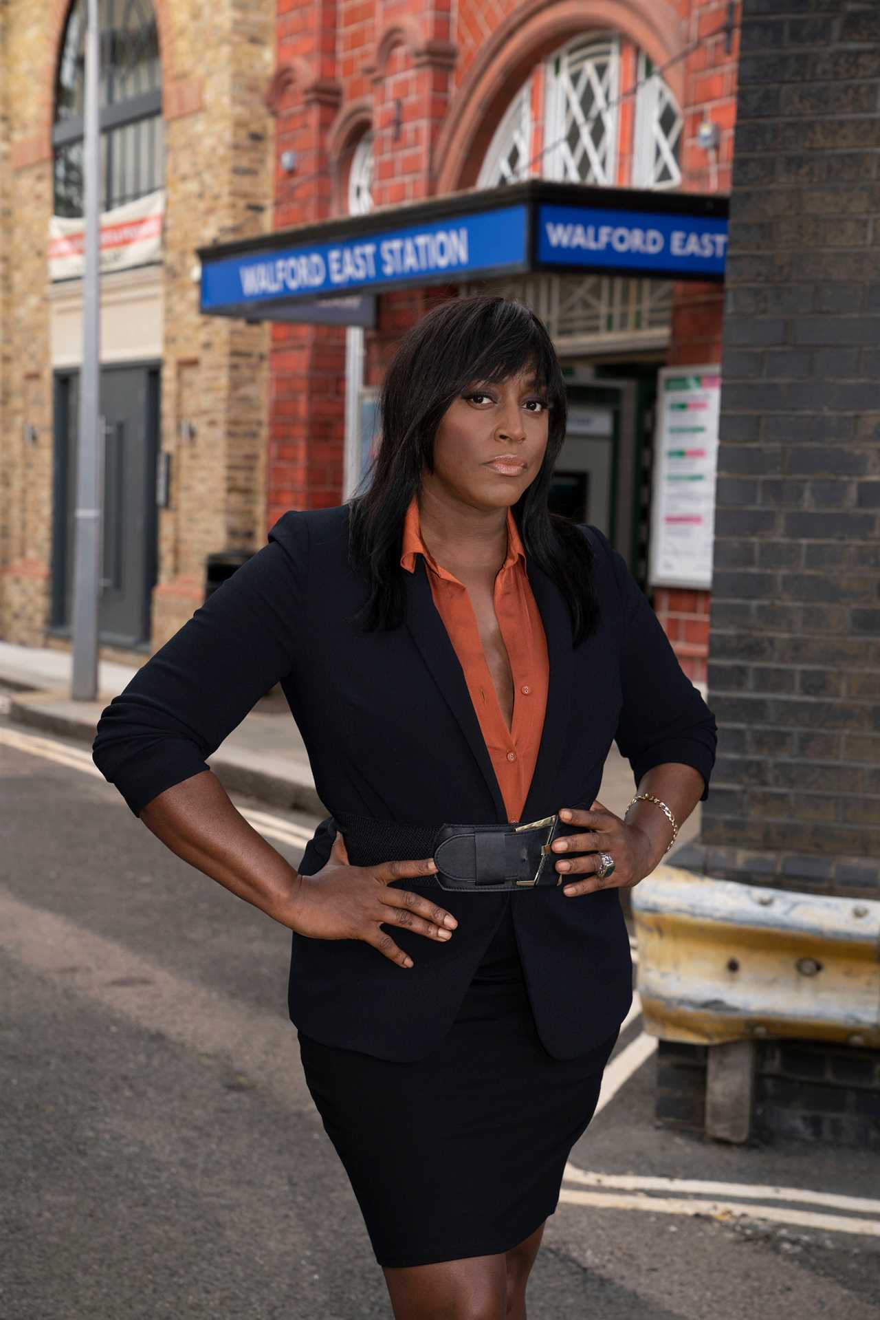 Mica Paris warned Phil will be intimated by Ellie in EastEnders