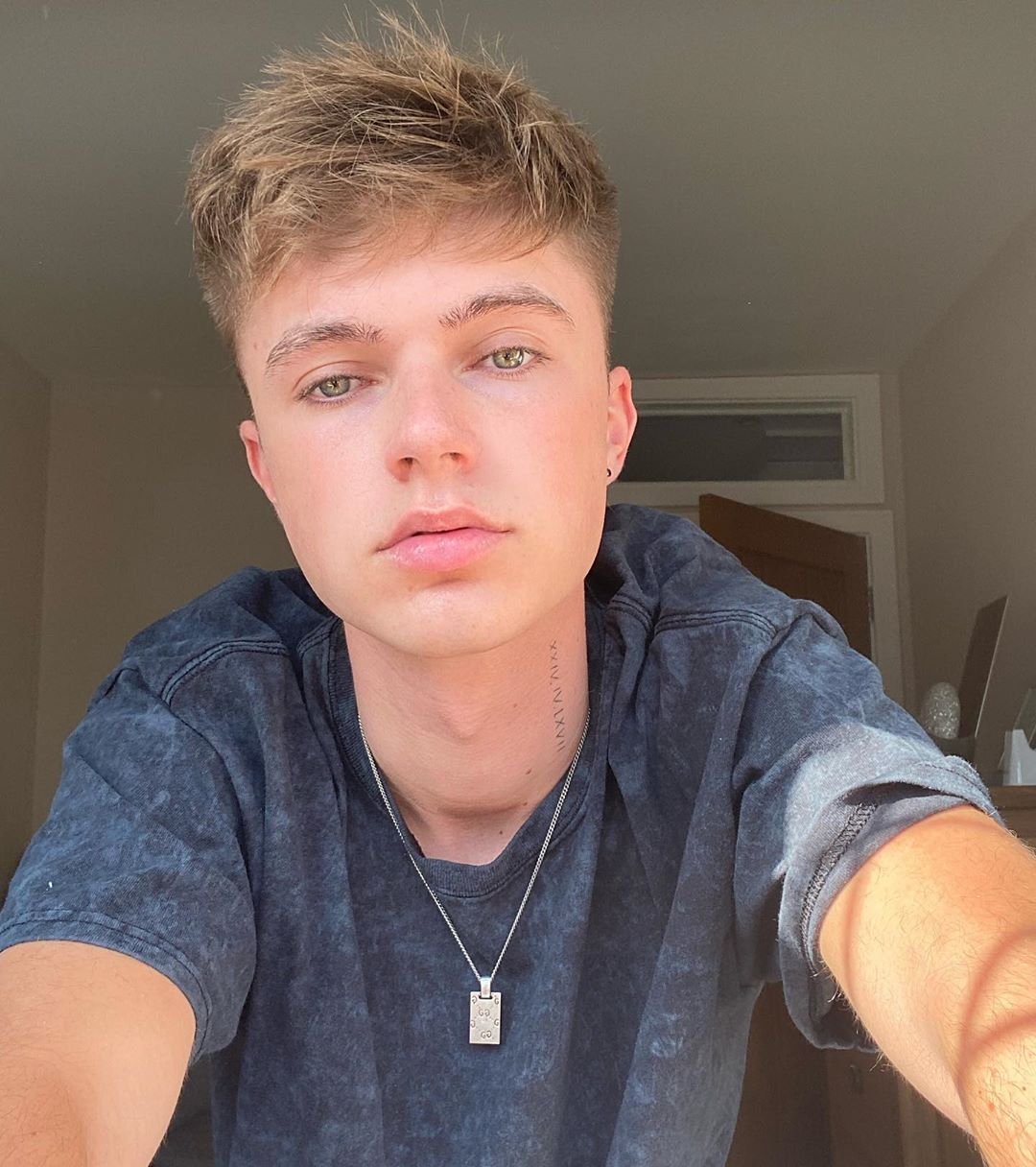 Who is HRVY from Strictly Come Dancing and how old is he?