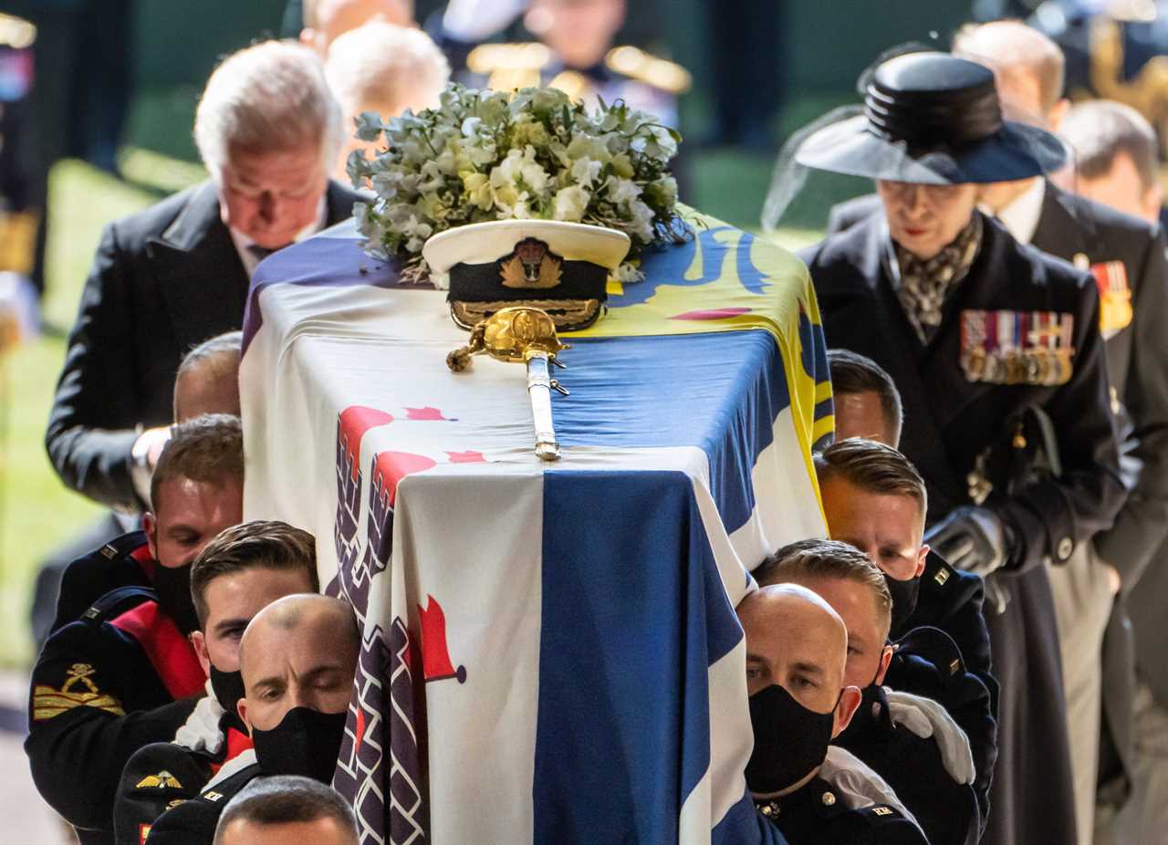 The Queen selected an arrangement of white flowers for her late husband