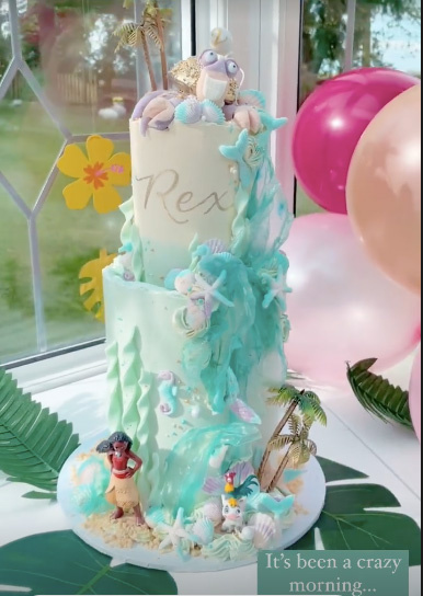 Rex's Moana-themed cake is amazing