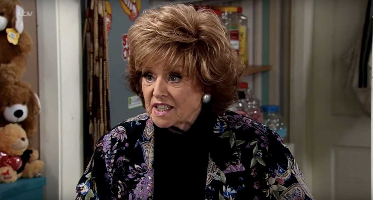 coronation street Rita Tanner is in a dangerous situation with Sharon