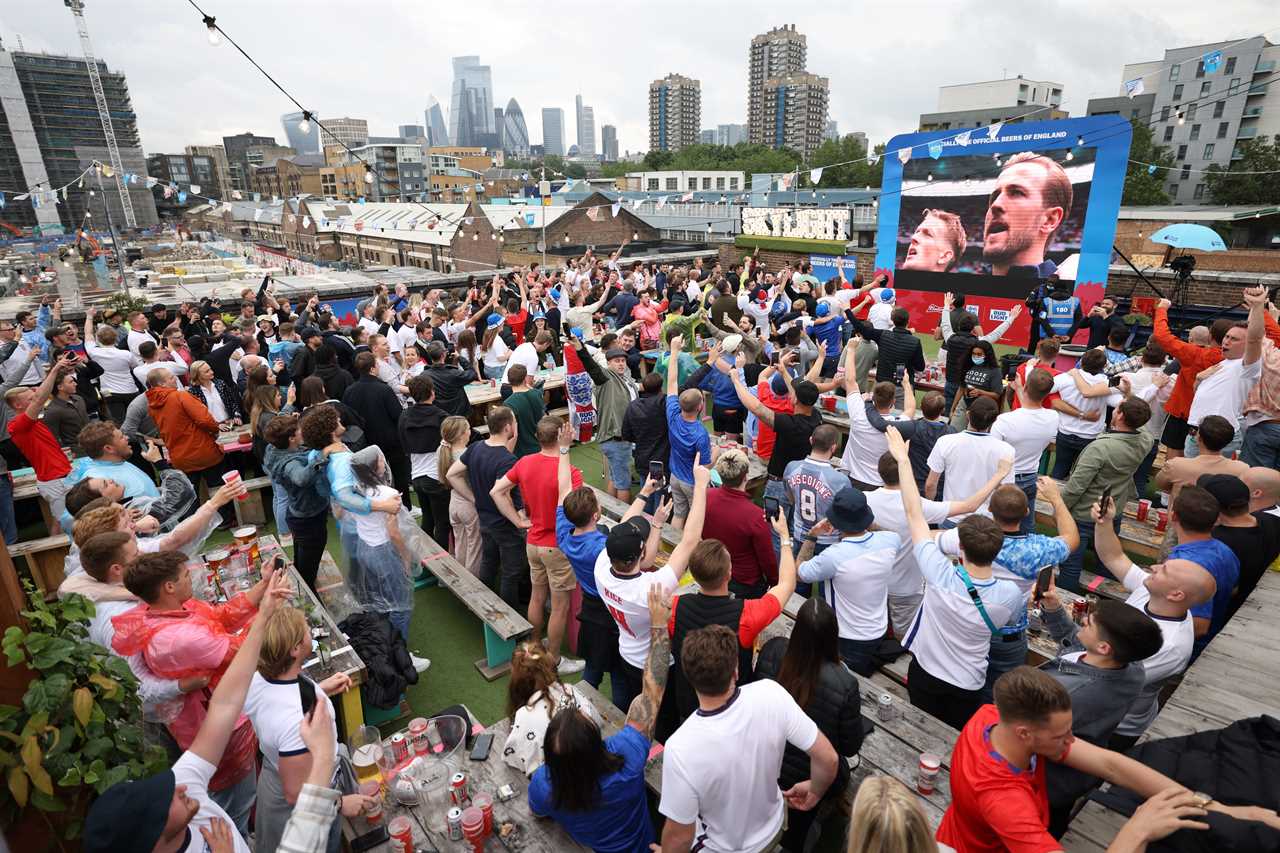 England fans cheered as they sung the national anthem