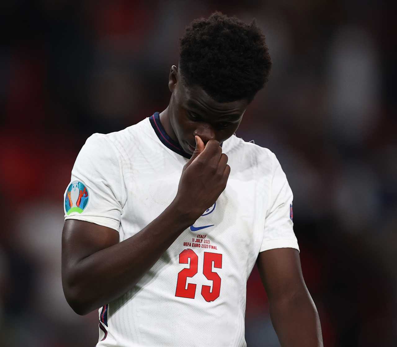 Roy Keane slammed England's senior stars for letting Bukayo Saka take a penalty