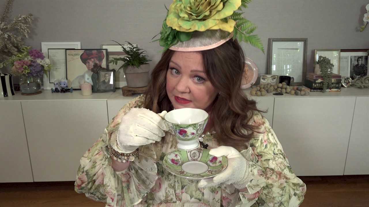 Melissa McCarthy donned a striking royal outfit for her cameo in the clip