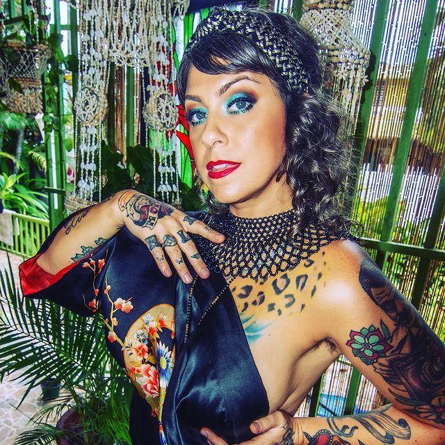 Danielle colby sexy pictures