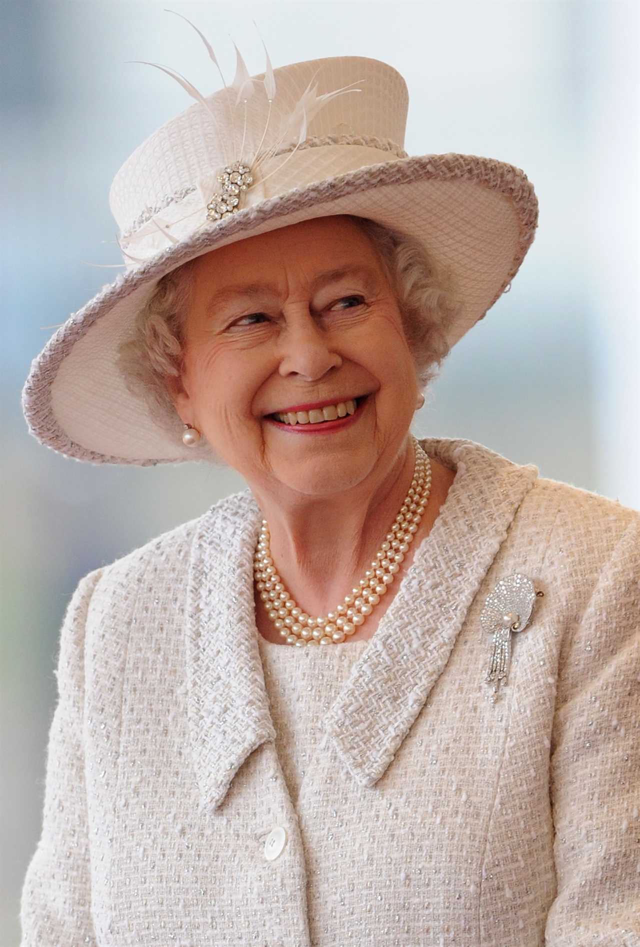 Awaiting the arrival of Turkey's President at an official ceremony on November 22, 2011, in London - aged 85