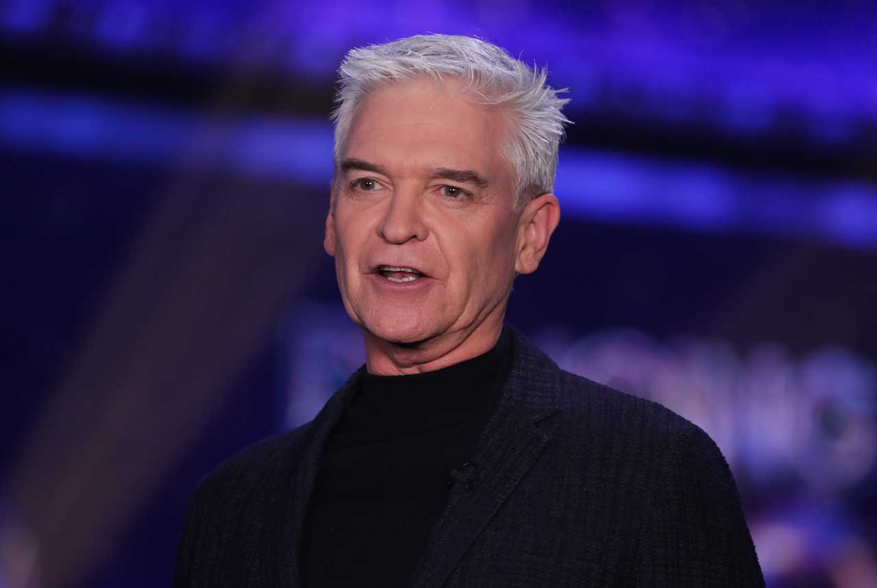 Phillip Schofield downs Guinness with This Morning chef on boozy night out as Covid-hit Holly self-isolates