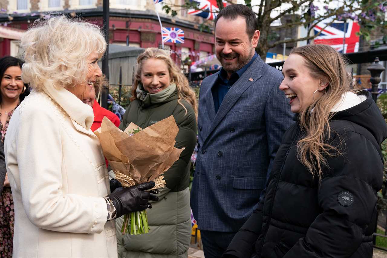 EastEnders shock as Linda Carter works out who Janine Butcher is