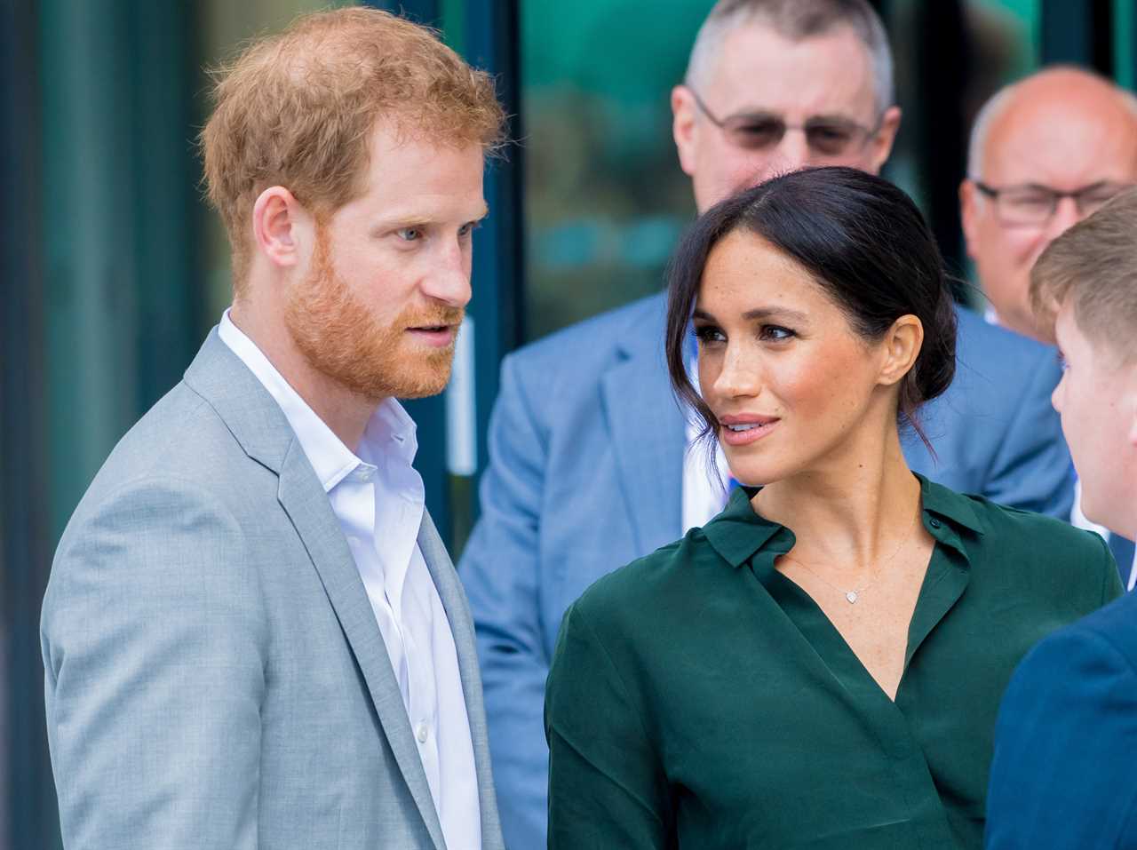 The Queen bans Harry, Meghan & Andrew from appearing on Buckingham Palace balcony for Platinum Jubilee