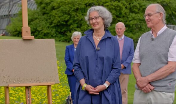 Antiques Roadshow guest stunned as expert reveals VERY rude hidden meaning behind gold medal