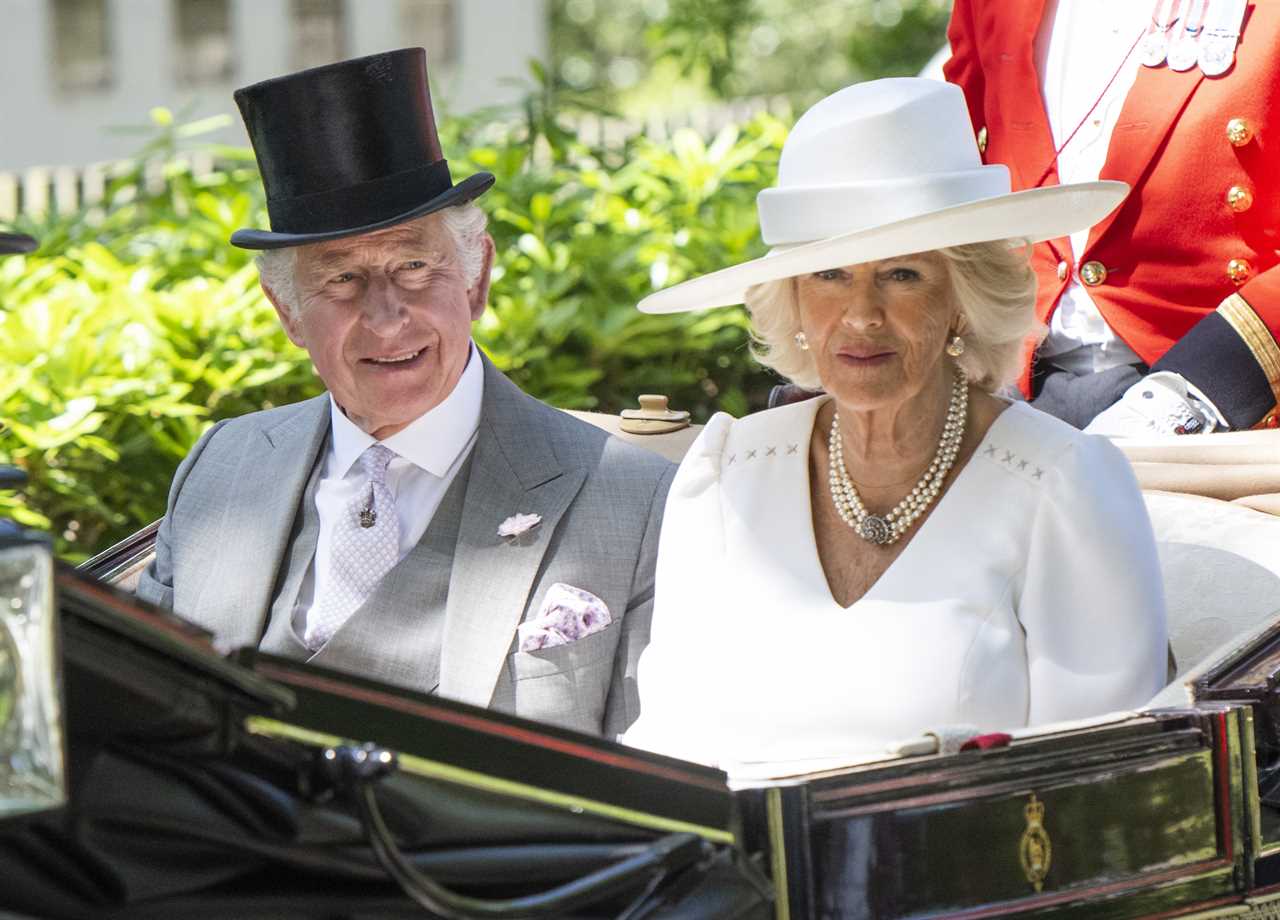 I’m a body language expert, the subtle signs of awkwardness between Prince Charles and Beatrice at Royal Ascot