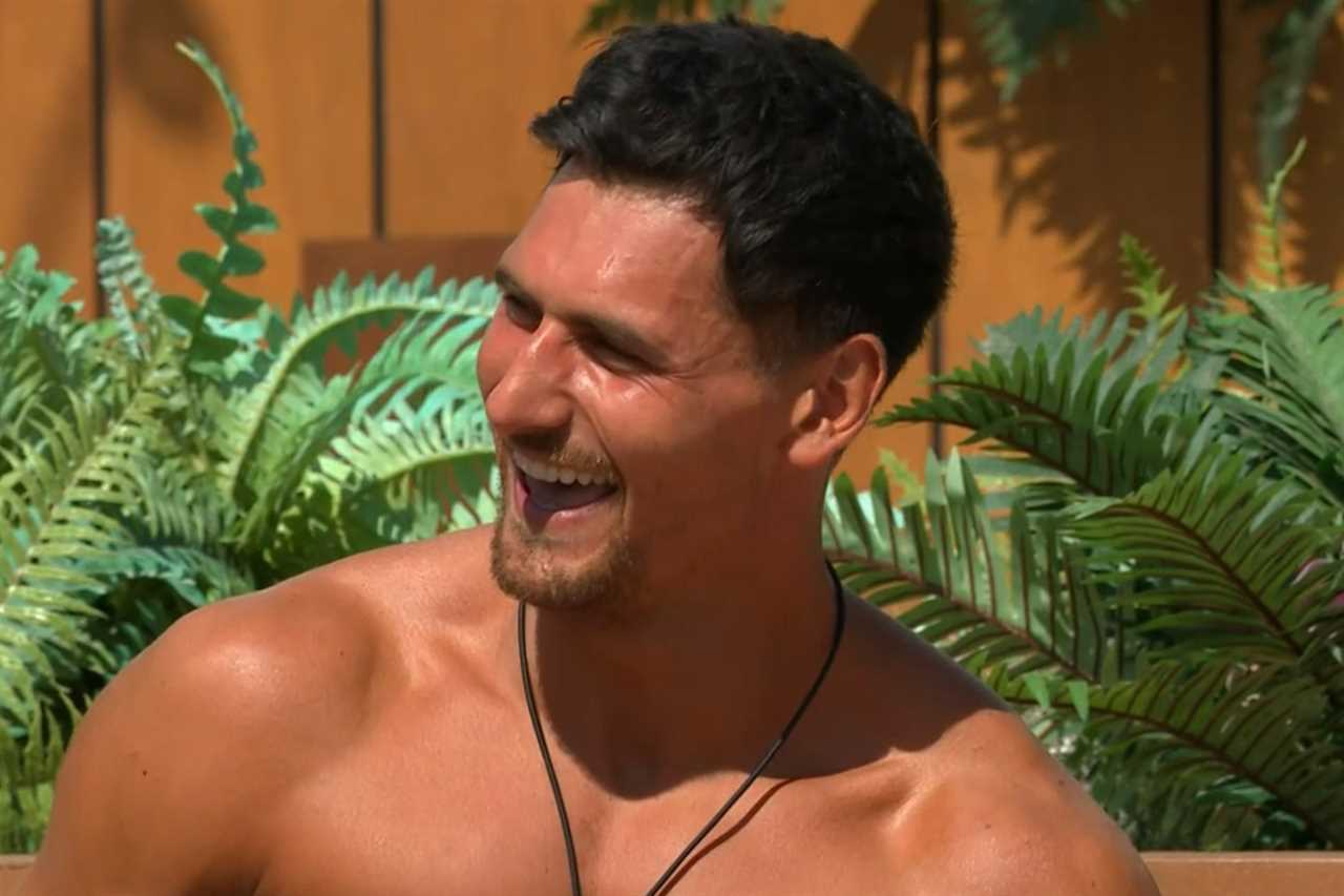 Jack Keating reveals incredible body transformation after hiring a trainer to bulk up before Love Island