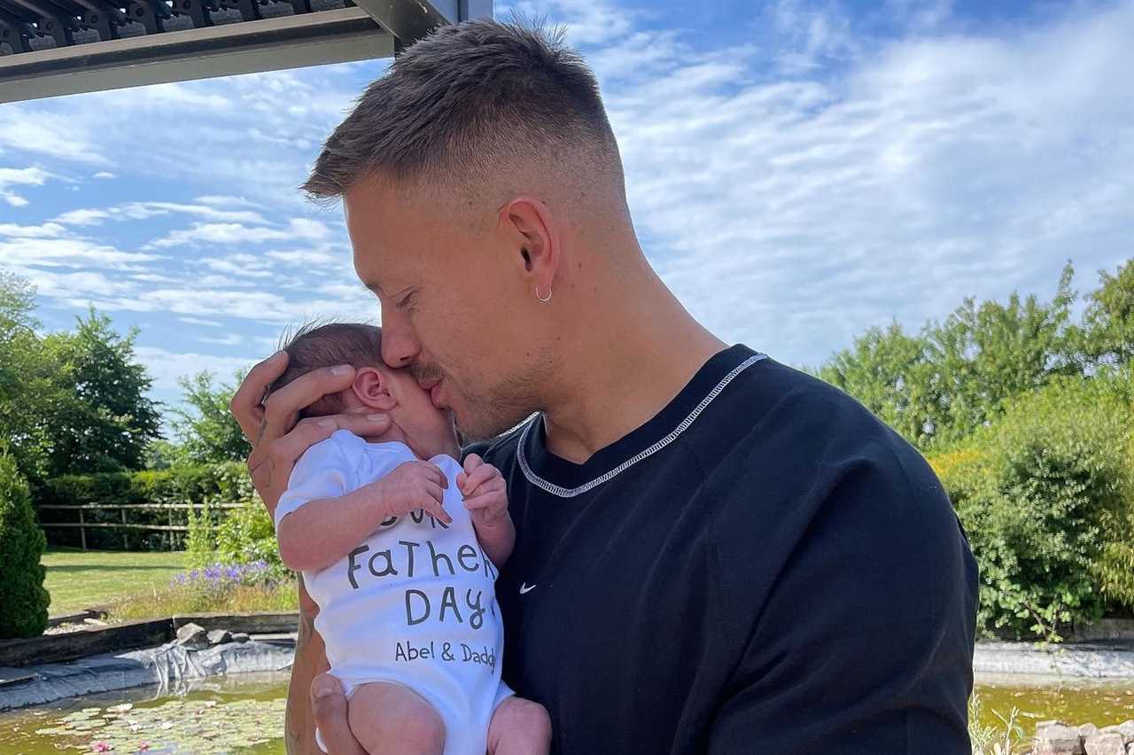 Love Island’s Olivia Bowen shows off incredible post-baby body just four weeks after giving birth