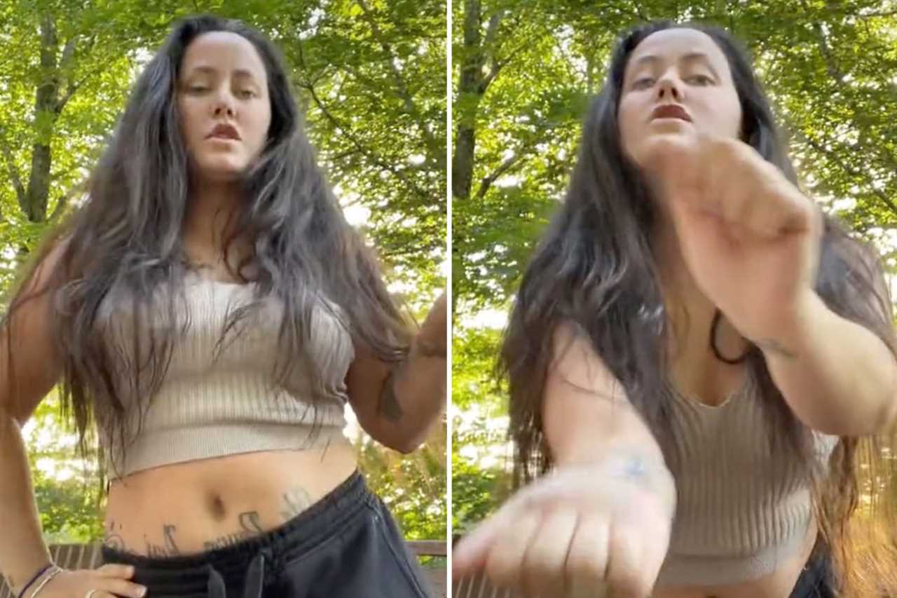 Teen Mom Jenelle Evans goes braless & makes a raunchy NSFW gesture as she dances in new TikTok video