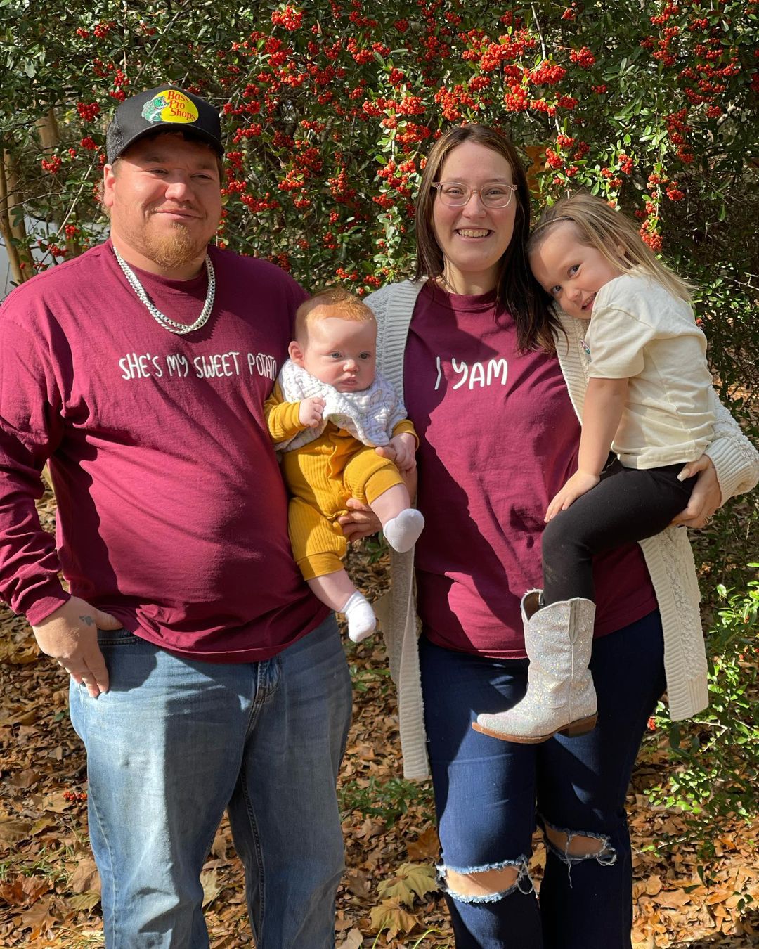 Honey Boo Boo & boyfriend Dralin Carswell help Pumpkin with newborns on family trip as she ‘struggles’ to support 4 kids