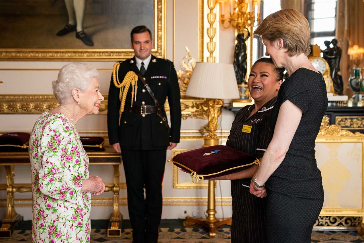 The Queen and Prince Charles hail NHS heroes with George Cross in special Windsor ceremony