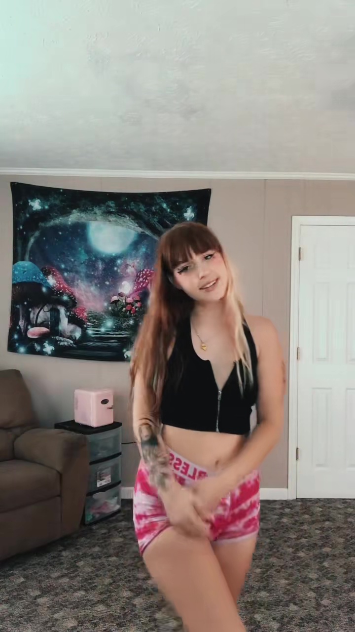 Teen Mom Rachel Beaver dances in just her underwear and shows off major hair makeover in new TikTok