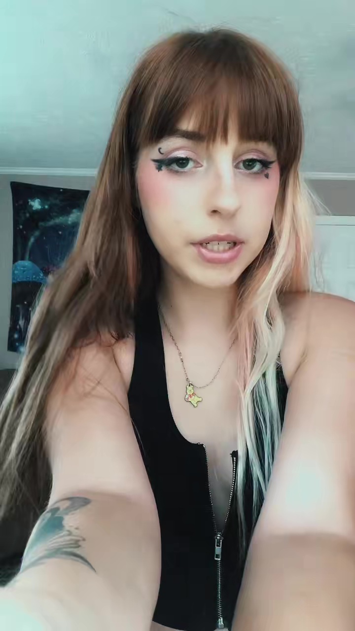 Teen Mom Rachel Beaver dances in just her underwear and shows off major hair makeover in new TikTok