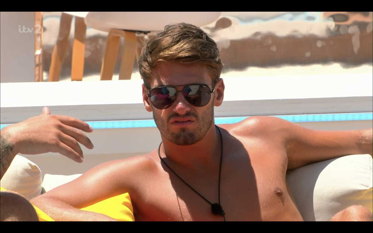 Jacques O’Neill’s rugby team hint at Love Island star’s next move after ace quits villa in emotional scenes