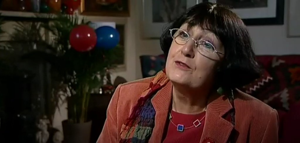 How old is Bargain Hunt’s Anita Manning?