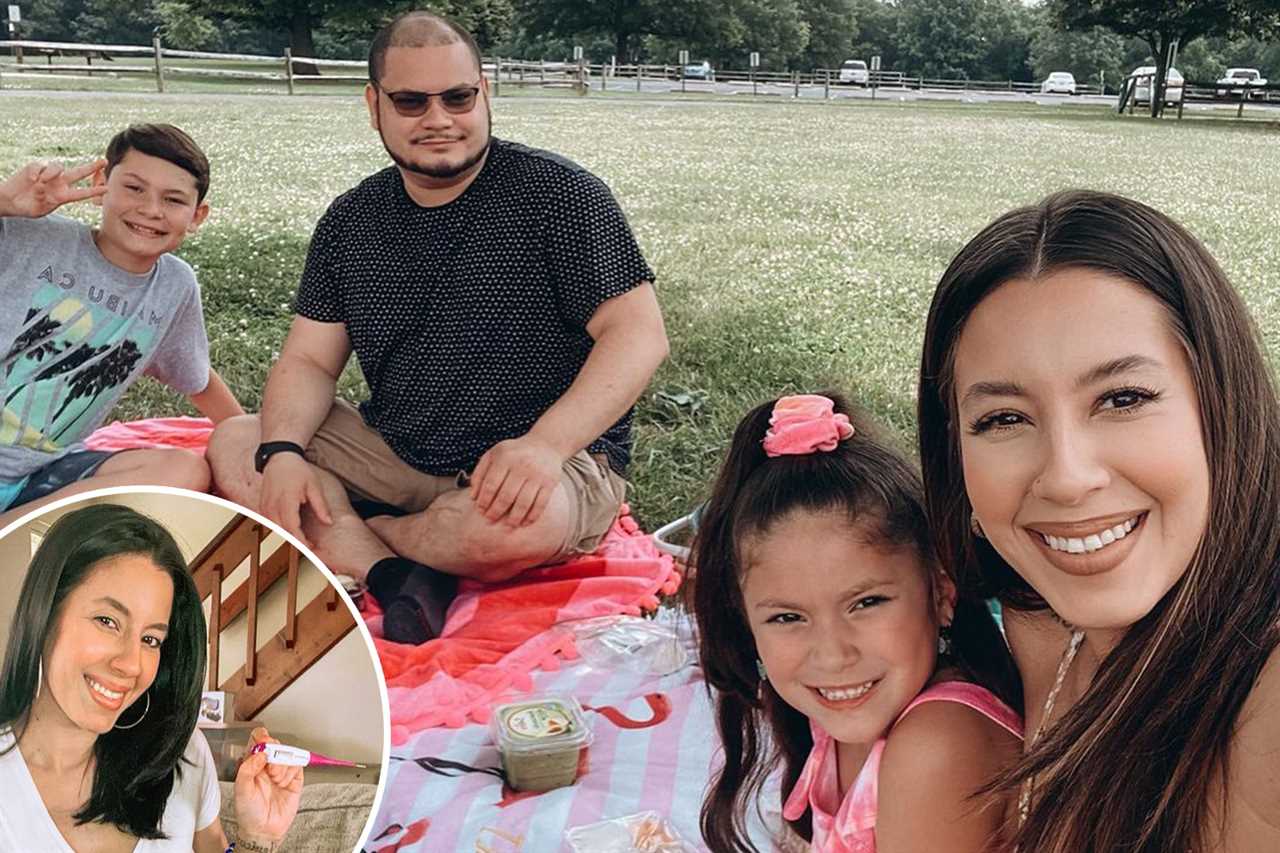 Teen Mom star Vee Rivera stuns in a strapless dress for an adorable selfie with daughter Vivi, 6