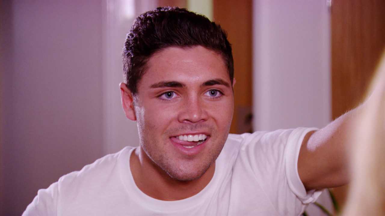 Towie’s Tom Pearce engaged after romantic Bali proposal