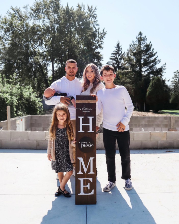 Teen Mom Nikkole Paulun shows off massive kitchen & stunning staircase inside her new $180K Michigan mansion