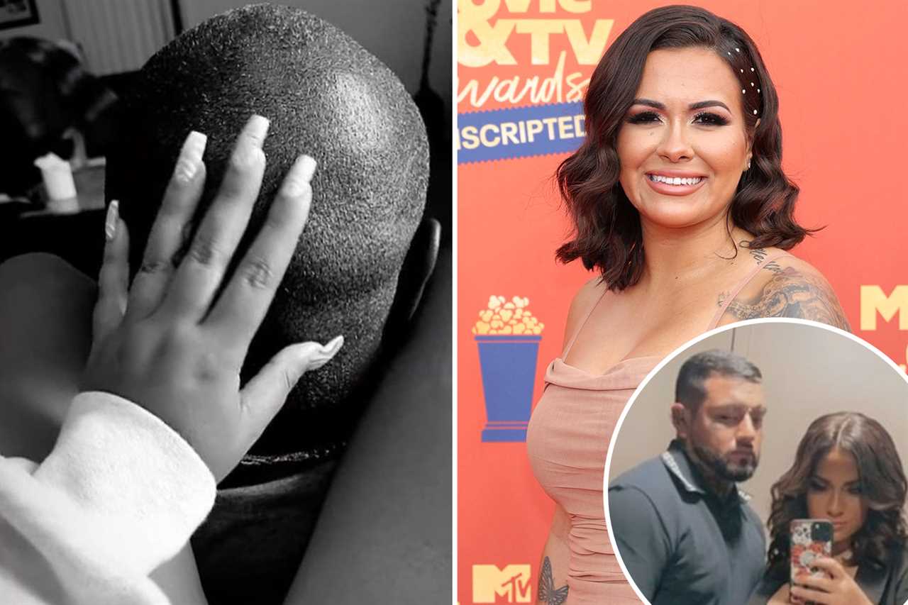 Teen Mom Briana DeJesus goes braless & shows off her curves in a very low-cut top in a new photo