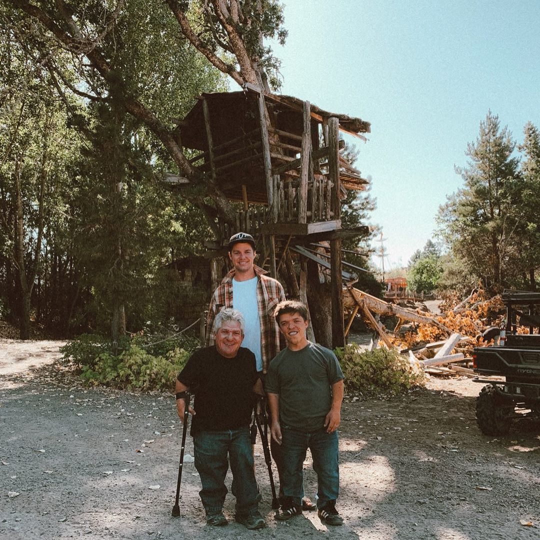 Little People Jacob Roloff sparks concern after he hints he’s ‘BROKE’ in new post after farm feud with Matt & Zach