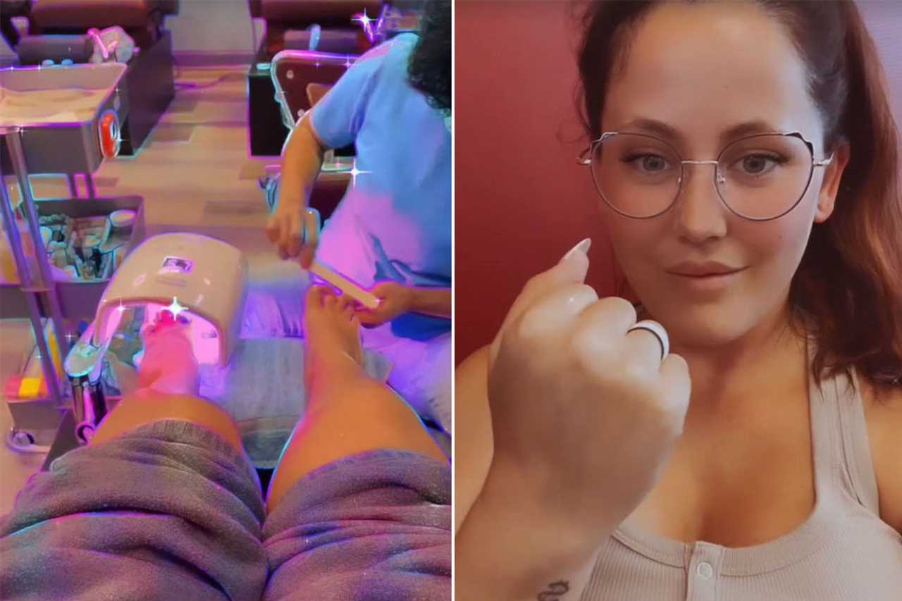 Teen Mom Jenelle Evans flaunts curves and giant thigh tattoo in neon bikini on TikTok after sharing ‘inappropriate’ pic