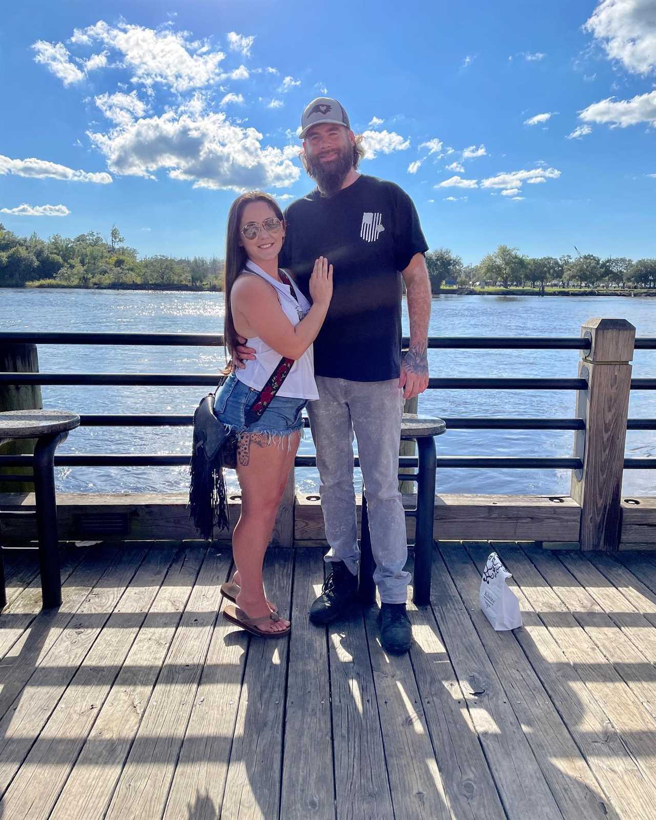 Teen Mom Jenelle Evans flaunts curves and giant thigh tattoo in neon bikini on TikTok after sharing ‘inappropriate’ pic