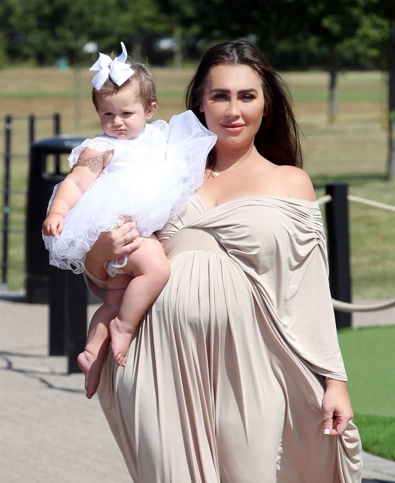 Lauren Goodger Puts On Brave Face And Celebrates Laroses