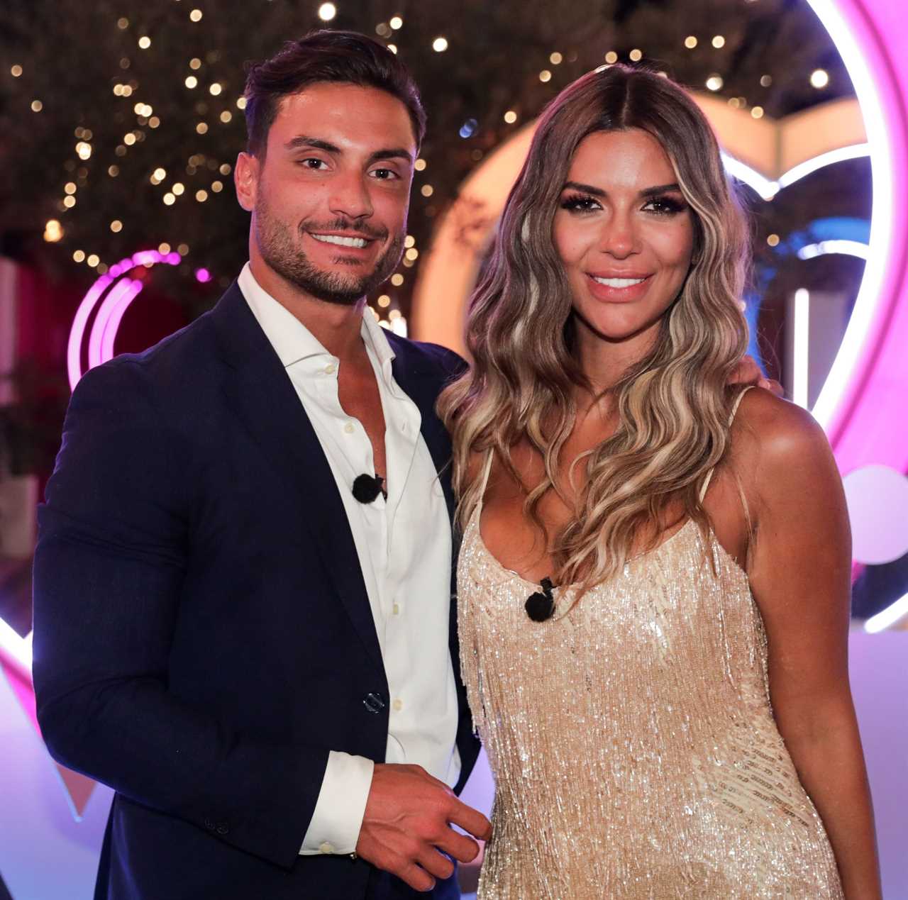 What prize do the Love Island winners get and do islanders get paid?