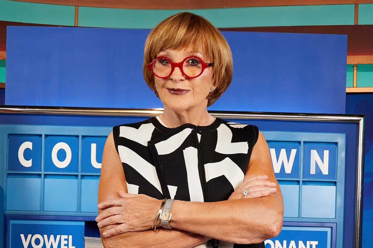 Why is Anne Robinson leaving Countdown and who will replace her?