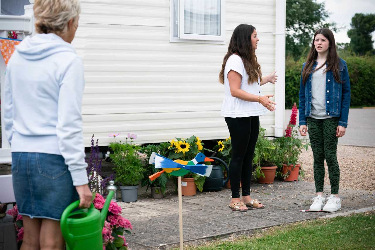 EastEnders spoilers: Stacey Slater makes shock discovery at caravan park