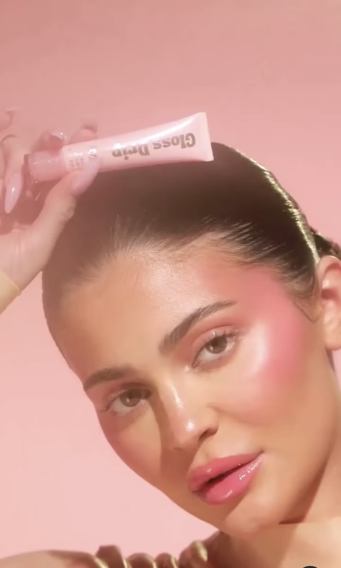 Kylie Jenner slams fans who accused her of breaking ‘sanitary protocols’ after she shares sexy photos in cosmetics lab