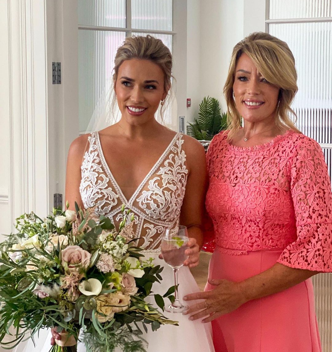 First Dates star looks completely different from show as she gets married in lavish ceremony in Devon