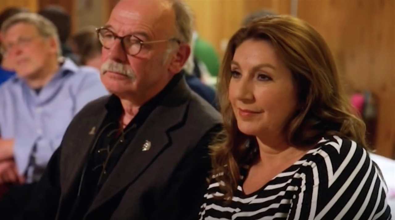 Jane McDonald fights back tears as she pays emotional tribute to late father on travel show