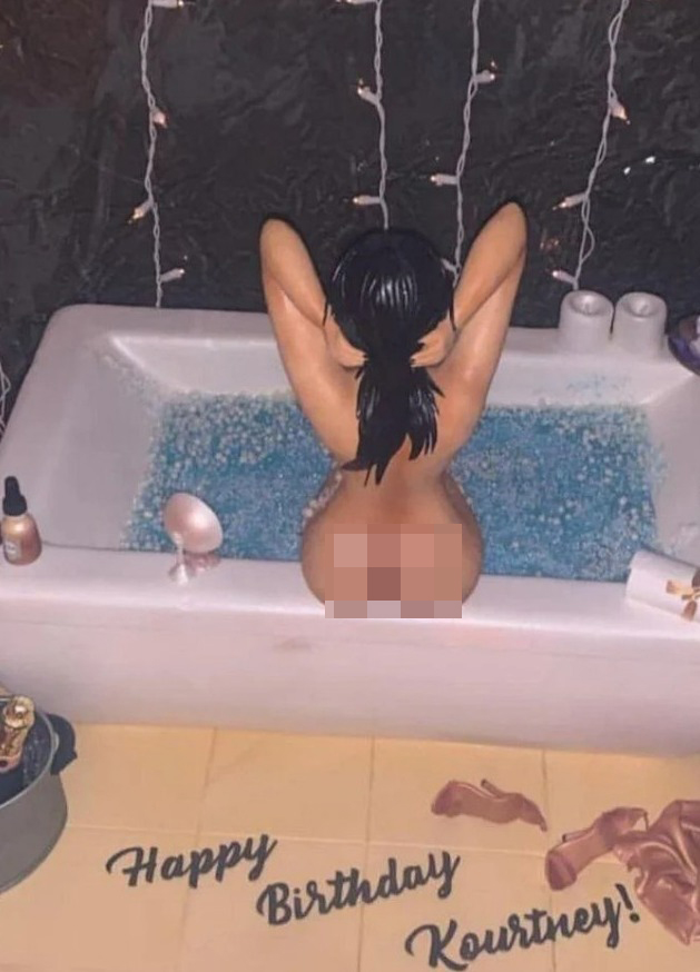 Kourtney Kardashian shocks fans as she strips NAKED & shows off her bare butt for NSFW pic- but all is not what it seems