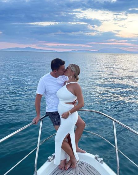 Billie Faiers drops major hint about her baby’s gender, fans insist