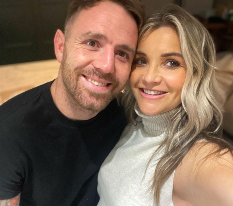 Helen Skelton looks incredible as she flashes her legs in the sunshine following Strictly Come Dancing reveal