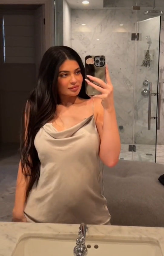 Kardashian fans believe Kylie finally revealed her baby son’s unusual name in new photo