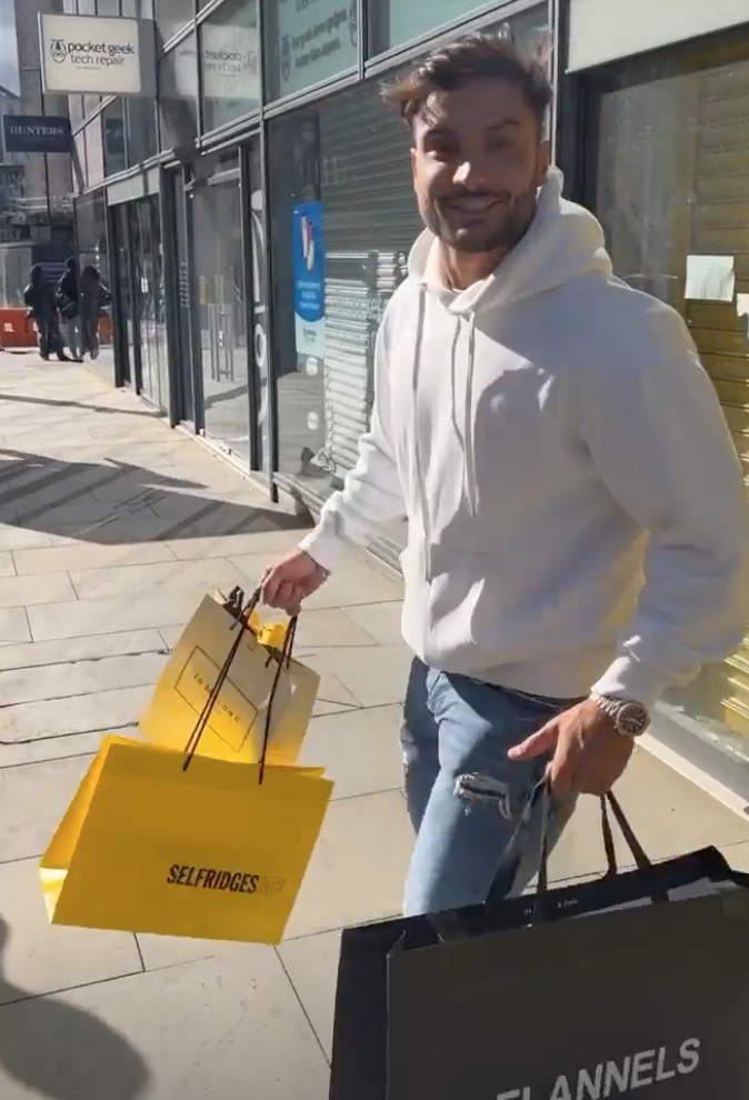 Love Island’s Davide does last minute dash to get Ekin-Su birthday presents after days apart