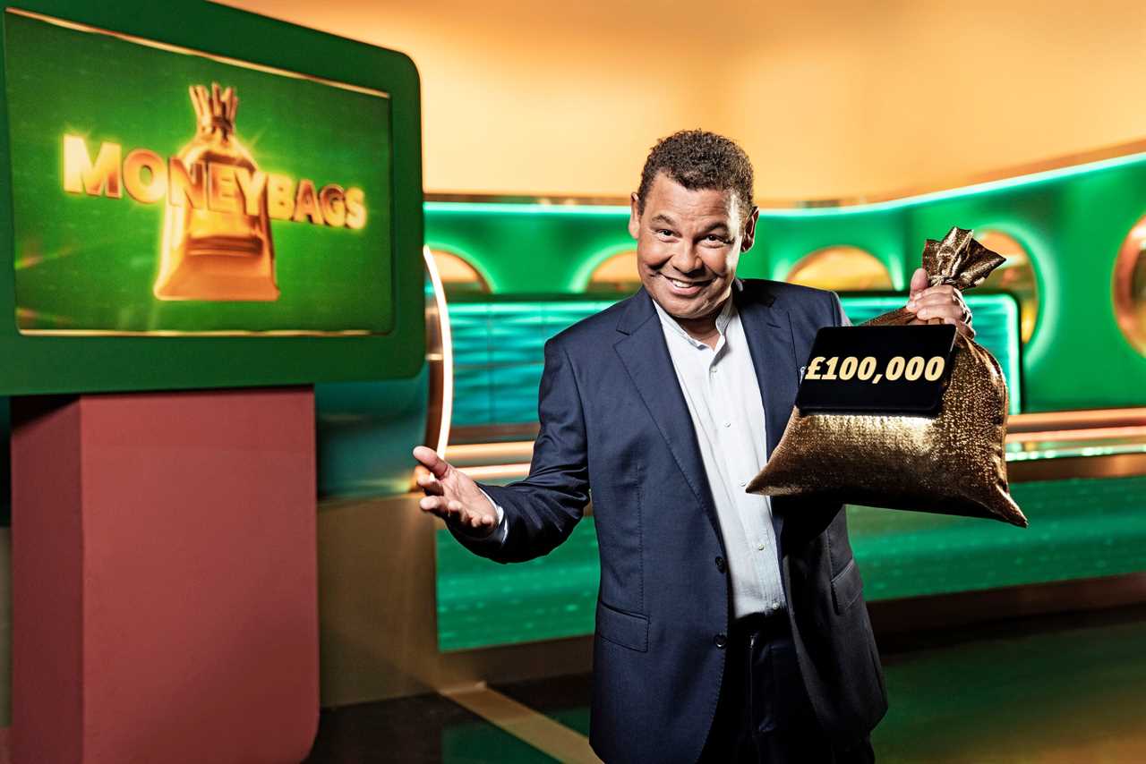 Moneybags viewers left blushing by VERY cheeky comments on  Channel 4 game show