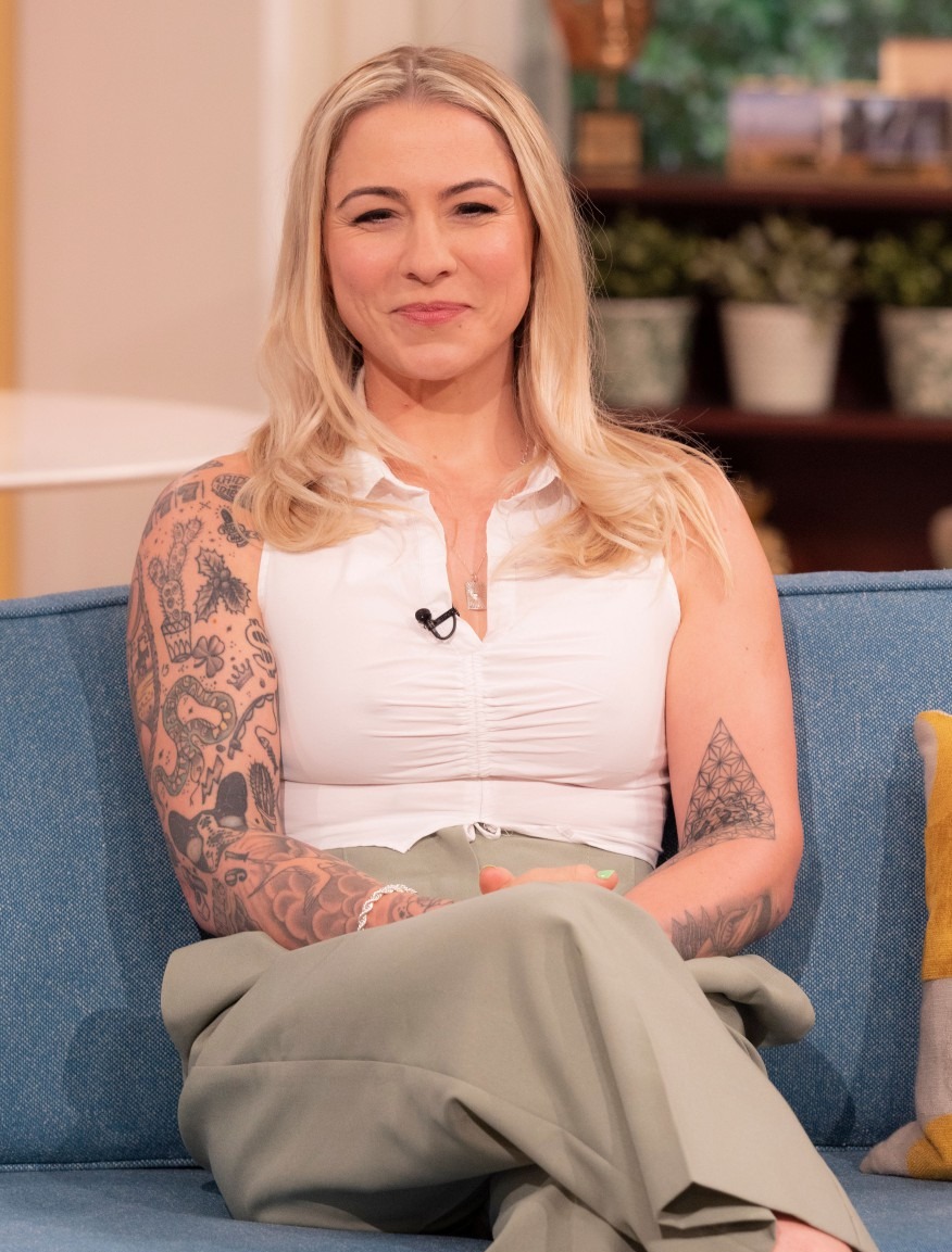 The X Factor’s Lucy Spraggan looks unrecognisable 10 years later after blonde hair transformation