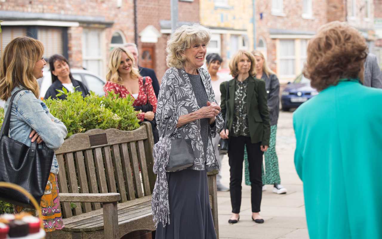 Seven massive Coronation Street spoilers as Stephen Reid targets Jenny Connor and her money