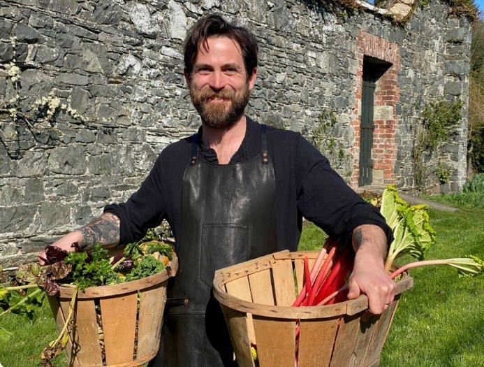 Escape to the Chateau’s Dick Strawbridge shares rare snap of lookalike son