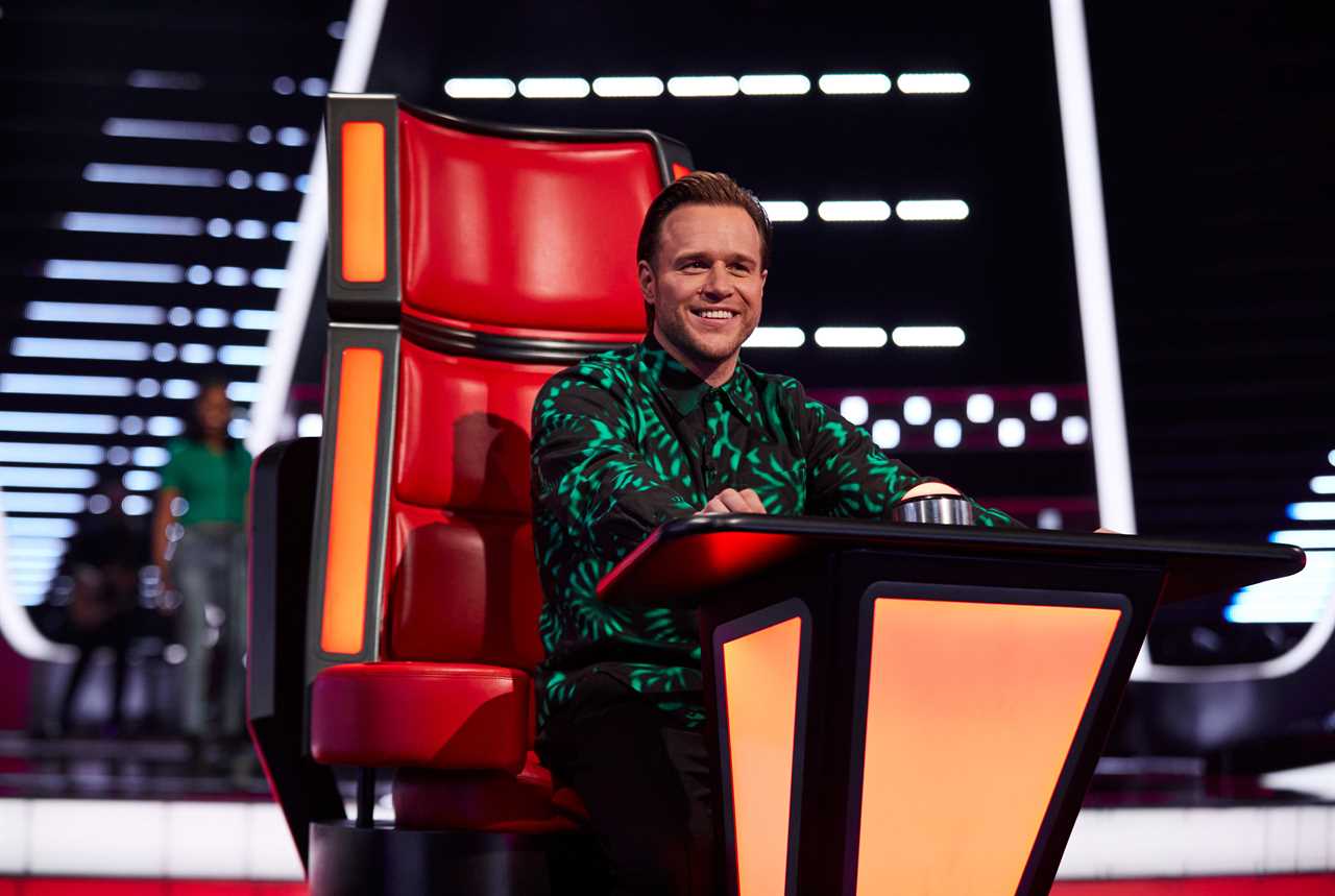 The Voice’s Tom Jones snaps at Olly Murs in VERY awkward clash over amazing singer