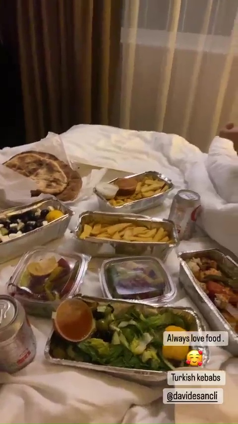 Love Island’s Ekin-Su and Davide tuck into enormous takeaway in bed after being reunited