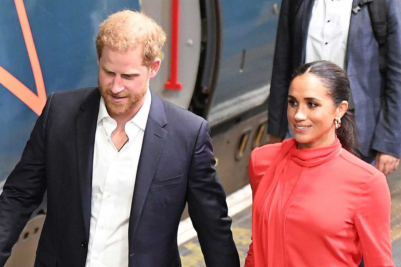 ‘Playful’ Prince Harry ‘has vanished’ as he poses ‘awkwardly’ with Meghan Markle at Invictus Games event